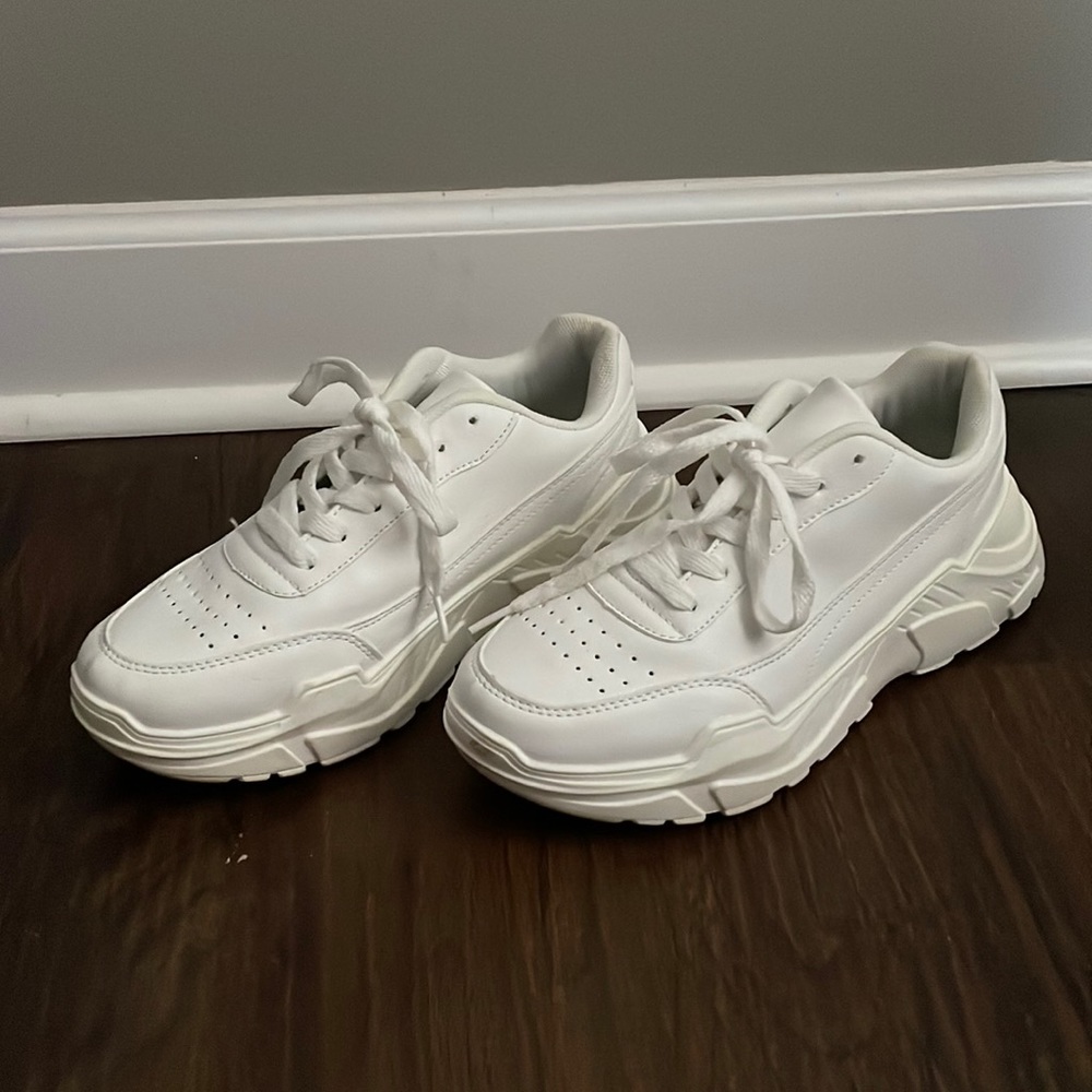 Chunky White Sneaker